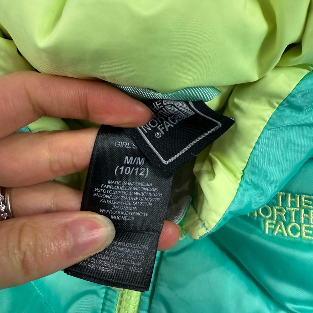 North Face Teal Quilted Jacket - Picture 14 of 16